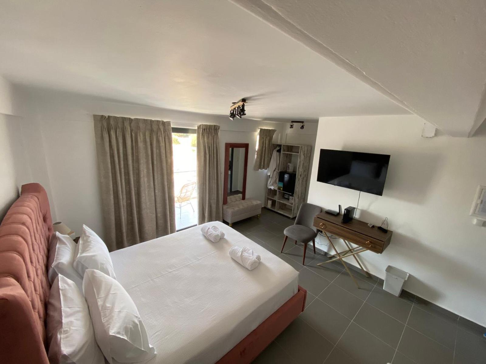 Airport Luxury Stay Artemida  Buitenkant foto